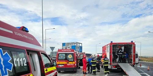 Coliziune între două microbuze pentru transport cu 19 victime în municipiul Sibiu Foto ISU Sibiu 