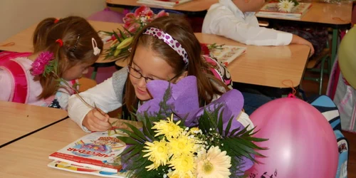La toamnă în şcoală vor intra două generaţii de boboci
