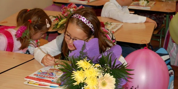 La toamnă în şcoală vor intra două generaţii de boboci