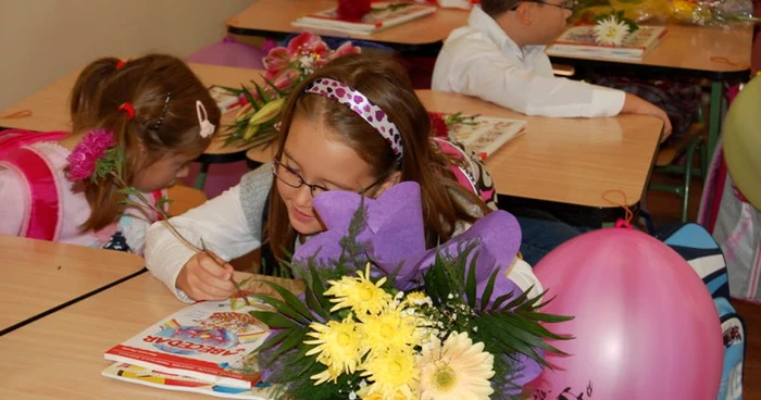 La toamnă în şcoală vor intra două generaţii de boboci