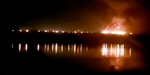 Rafinărie rusă în flăcări FOTO Profimedia
