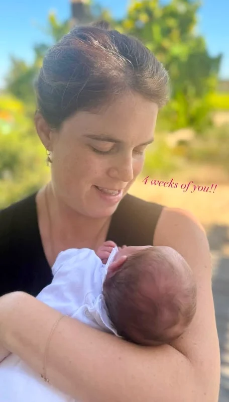 Prințesa Eugenie cu fiica sa, Adelaide.
