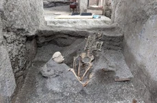 schelete pompei descoperiri jpg
