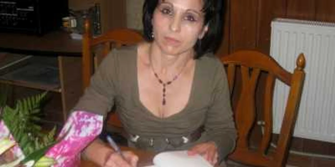 Cornelia Vîju la lansarea celui de-al doilea volum din carieră