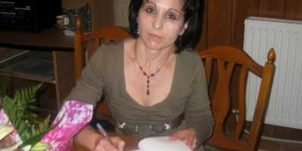 Cornelia Vîju la lansarea celui de-al doilea volum din carieră