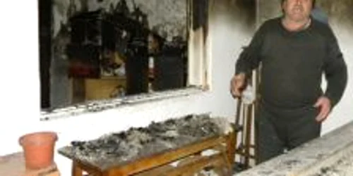 Mihai Starpariu arată nenorocirea care s-a abătut asupra casei sale