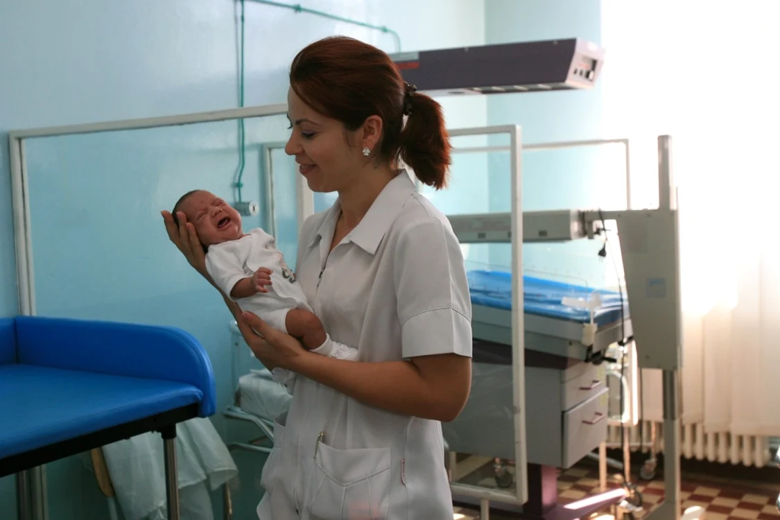 Sectia de Neonatologie a functionat pana ieri cu un singur incubator. Foto arhiva Adevarul