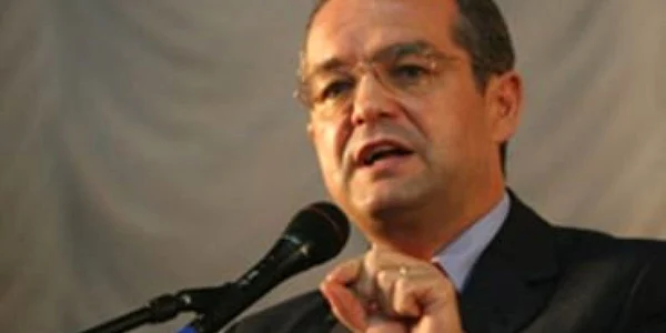 First Romanian Government to fall after 1989 through motion