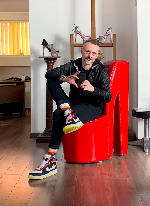 "Aproape o săptămână am stat în spital, acum zece zile am ajuns acasă", ne-a povestit Mihai Albu