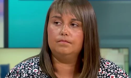 Becky Jones, femeia care a urmat 11 ani de tratament pentru cancer, deși nu a avut niciodată această boală png