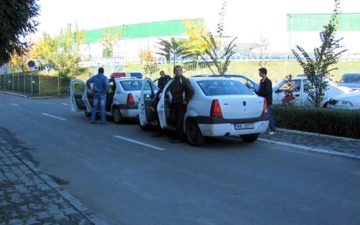 Victima celor doi hoţi le-a povestit poliţiştilor cum s-a întâmplat totul