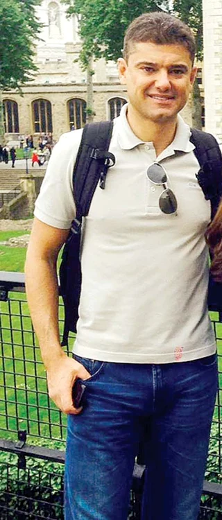 Politicianul a slăbit 4 kilograme, face yoga şi se distrează non-stop