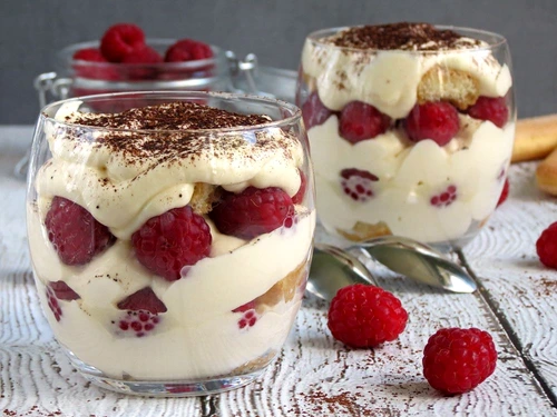 tiramisu zmeura jpeg