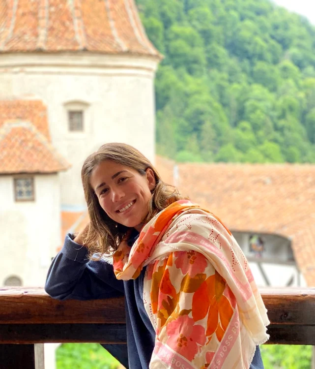 Garbine Muguruza, la Castelul Bran. FOTO: Facebook / Garbiñe Muguruza