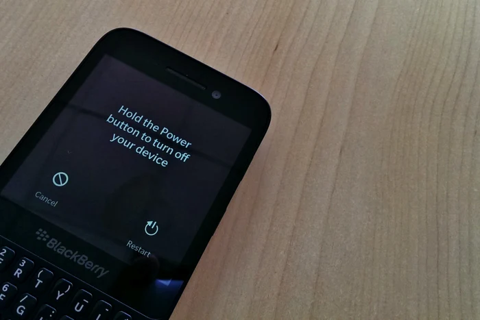 Cine stinge lumina la BlackBerry? FOTO Răzvan Băltăreţu/Adevărul