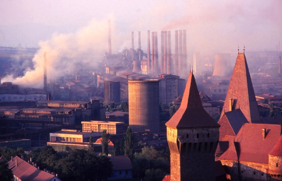Străinii, uluiți de schimbarea orașelor României: „Îmi păreau triste şi dărăpănate, acum sunt colorate, curate şi pline de viaţă”