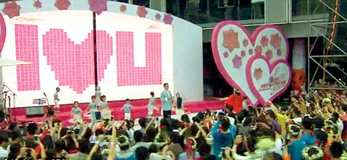 Cei mai “harnici” angajaţi au fost năşiţi de excentricul Jack Ma 