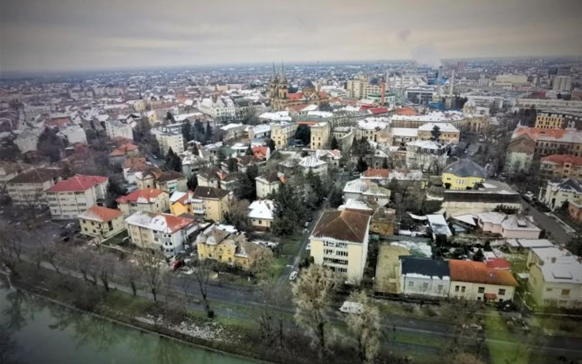 Panorama Timişoarei din locuinţa aflată la etajul 20  FOTO Ş.Both
