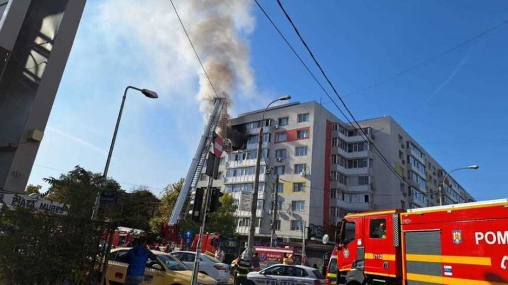 Incendiu într-un apartament de pe Calea Griviţei din București. Mai multe persoane au fost evacuate