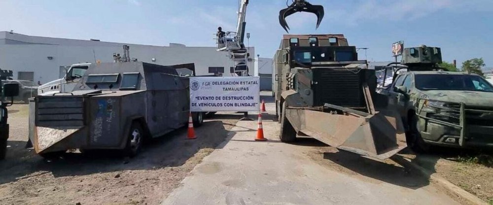 Autoritățile din nordul Mexicului au distrus 14 mașini blindate artizanale de tipul celor folosite de cartelurile de droguri pentru a duce lupte terestre