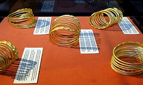 Brăţările dacice, expuse la Roma jpeg