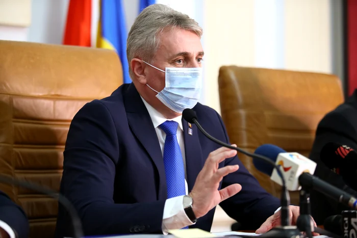 Lucian BodeInquam Photos / Silviu Filip