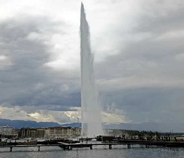 Jet d'Eau este o atracție turistică în Geneva