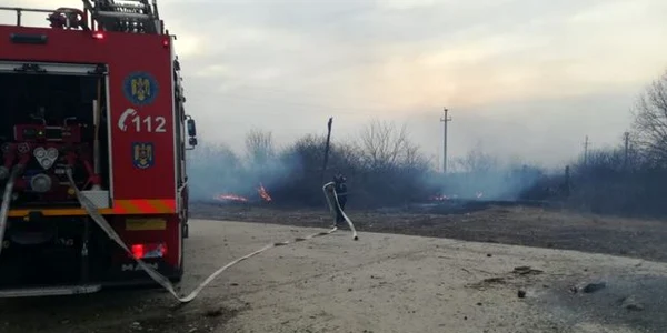 Incendii vegetaţie uscată