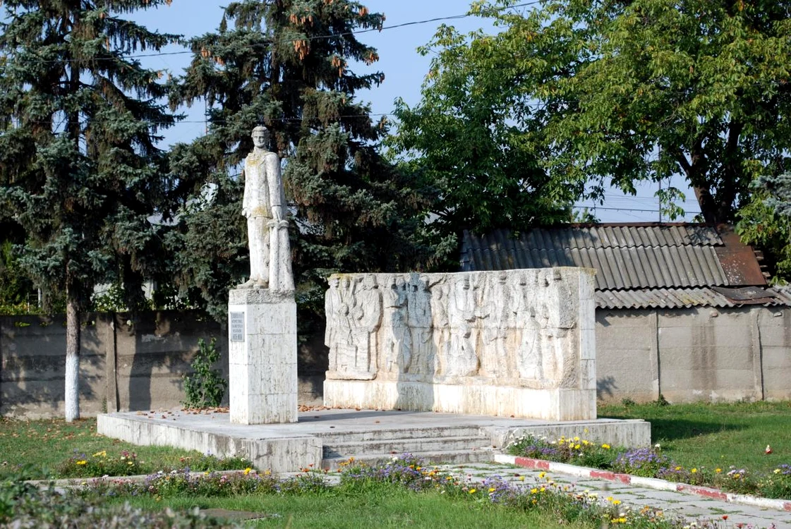 1 Statuie wikipedia 3 jpg jpeg
