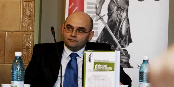 Judecătorul Gabriel Năsui riscă, dacă acuzaţiile se dovedesc adevărate, chiar şi excluderea din magistratură. 