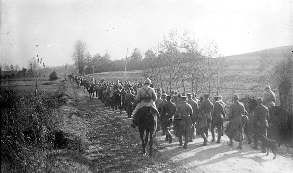 Foto sus: Prizonieri germani la Verdun (© Library of Congress)