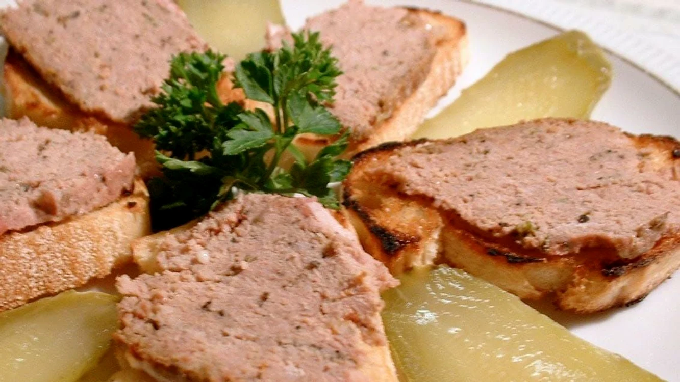 Ce s-a descoperit în pate-ul de porc urma unui studiu ANPC Foto: Simply Recipes