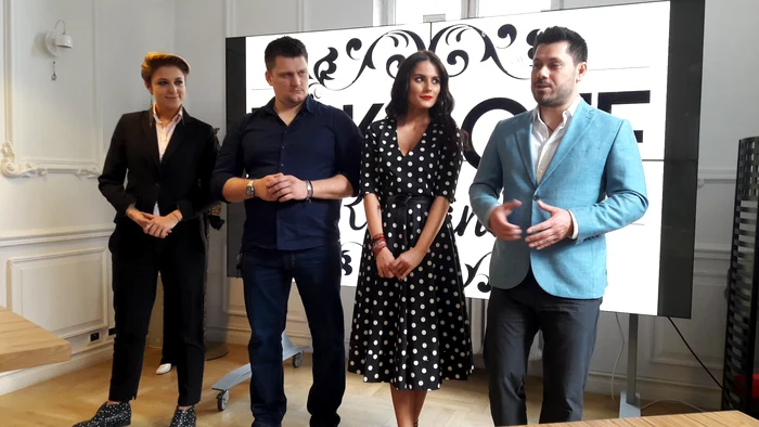 Nicolle Stănese (în dreapta) i-a prezentat pe Simona Pope, Alex Stan (în stânga) și Tudor Constantinescu, cei care au oferit note concurenților