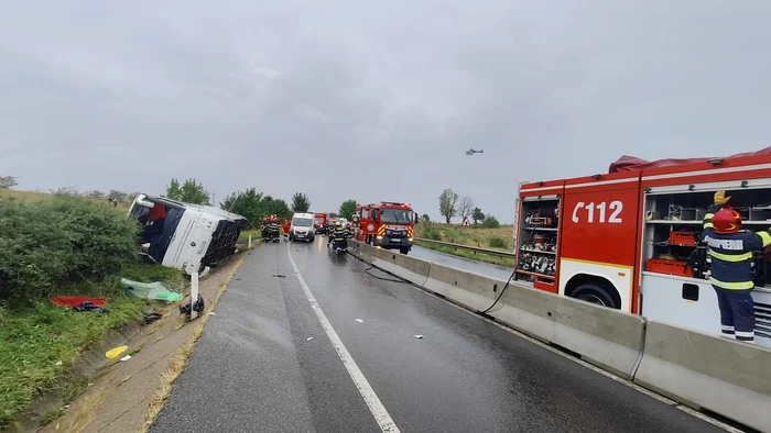 11 oameni au fost răniți în accident. FOTO ISU Cluj
