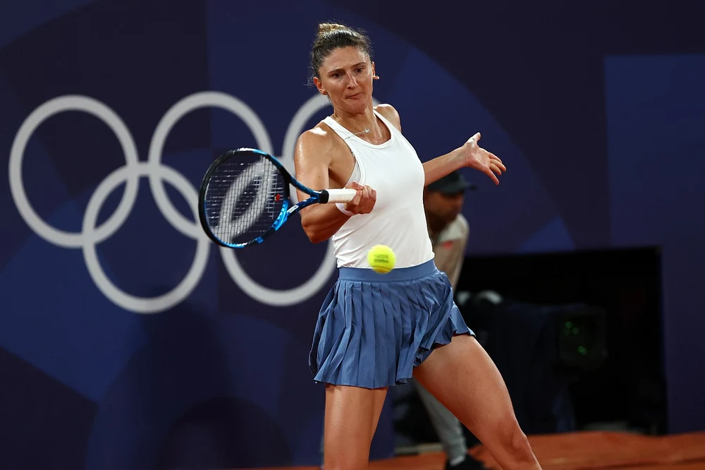 Irina Begu a învins-o pe celebra Venus Williams și s-a calificat în turul doi la Bad Homburg