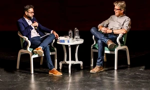 „Sîntem deja martorii ascensiunii politicii tribale“ – interviu cu Jonathan FRANZEN jpeg