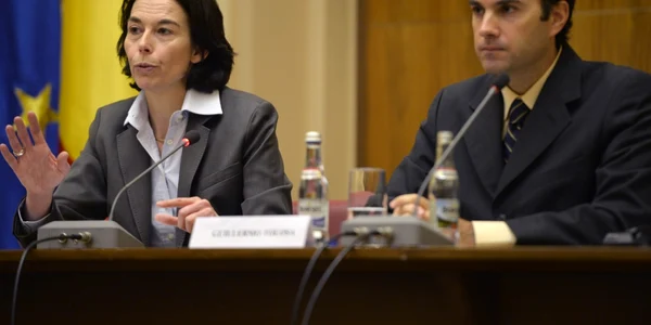 Andrea Schaechter (stânga)