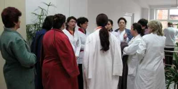 Botoşani: Laboranţii au aflat astăzi că laboratorul a fost privatizat