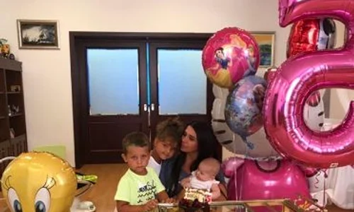 copiii Elenei Basescu Sofia Anais si Traian Jr 2018 (2) jpeg