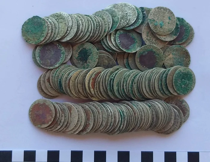 Tezaurul medieval de la Fântânele (foto: Complexul Muzeal Bistrița-Năsăud)