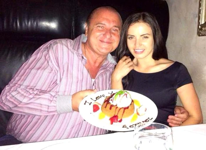 
    Nick Rădoi n-a  mai venit în țara  natală de trei ani  și acum o face doar  de dragul iubitei,  Mădălina ApostolFOTO: ARHIVA PERSONALĂ  