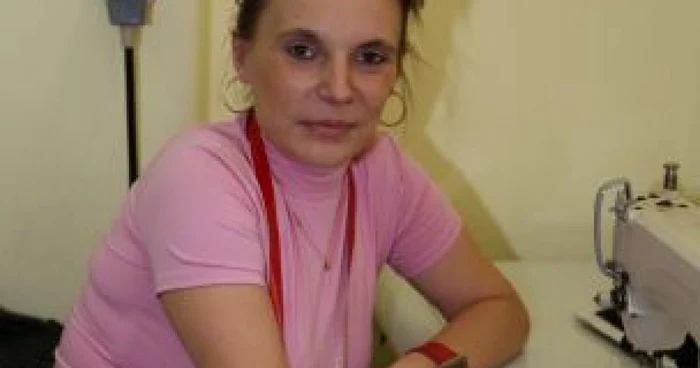 Braşov: Portret: Olimpia Buşilă este croitoreasa care ne ajustează hainele