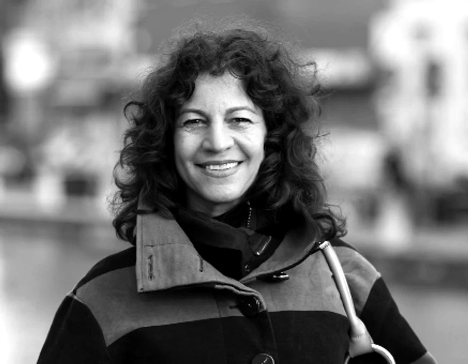„Orice comunicare implică o pierdere a privacy ului“   interviu cu Annabelle LEVER jpeg