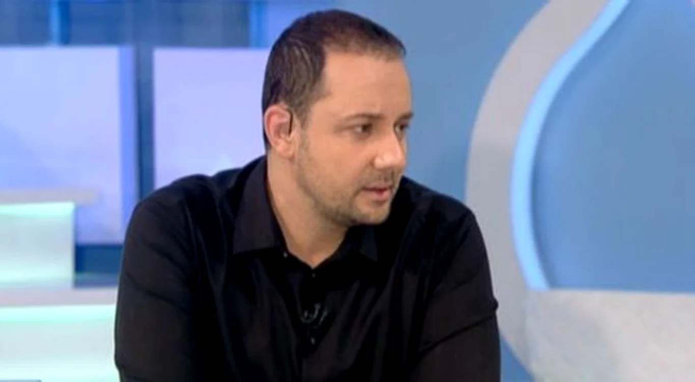 
    Cătălin Măruţă şi Dan Capatos s-au certat după ce prezentatorul Pro Tv a citit în direct un sms de la realizatorul "Un show păcătos"Foto: captură Pro TV  