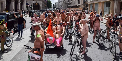 Biciclisti dezbracati World Naked Bike Ride la Londra Anglia 12 iunie 2022 FOTO Profimedia