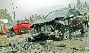 La 16 octombrie 2011,  Mercedesul condus de  Huidu a spulberat un Logan  şi a ucis trei oameni jpeg