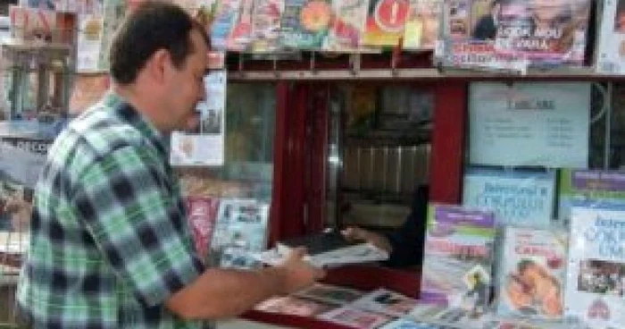 „Pisica“ şi „Casa de pe canal“ se distribuie cu "Adevărul"