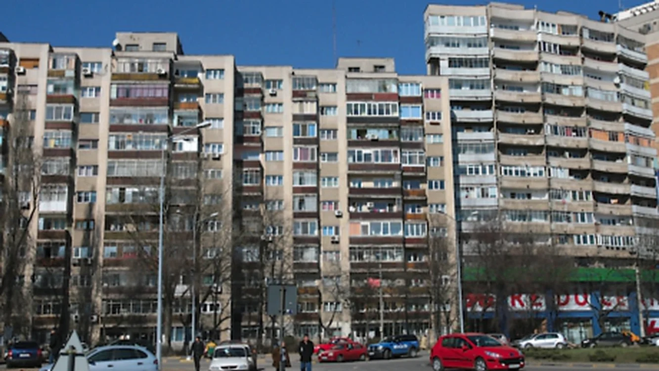 Proprietarii caselor din România de dinainte de 1990 trebuie să cheltuie mai mulți bani