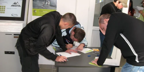 Elevii şi studenţii pot lucra legal în timpul vacanţei de vară