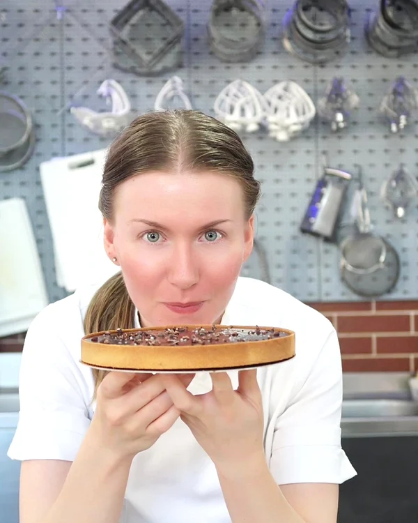 Cristina Mehedințeanu, pastry chef și trainer la Horeca School